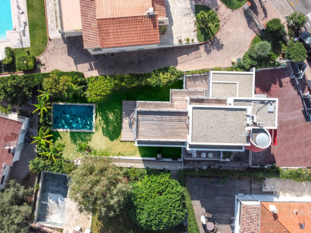 Продажа Saint-Jean-Cap-Ferrat Квартира / 5 комнат