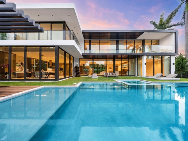 MIAMI BEACH - SHELTER AVENUE - NUOVA VILLA CONTEMPORANEA
