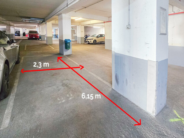 LA ROUSSE - LES ABEILLES - PARKING