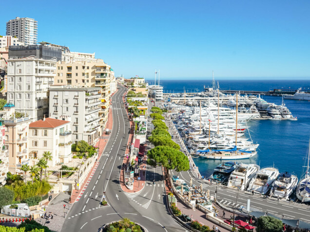 MONACO HARBOUR - 3-BEDROOM FLAT - SEA & F1 VIEWS