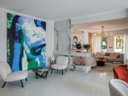 ROCAZUR - LARGE 3-BEDROOM FLAT - RENOVATED