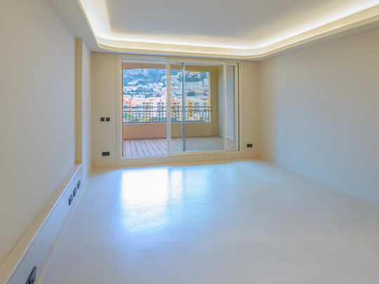 ROSA MARIS - 2 PIÈCES RENOVE - VUE ROSERAIE ET MER