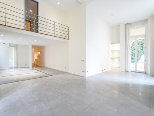 Продажа Roquebrune-Cap-Martin Квартира / 4 комнаты