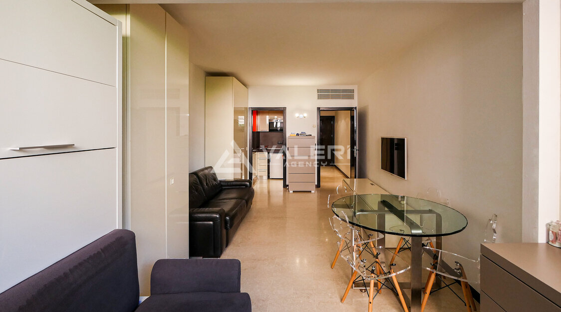 FONTVIEILLE - LARGE STUDIO IDEALLY LOCATED