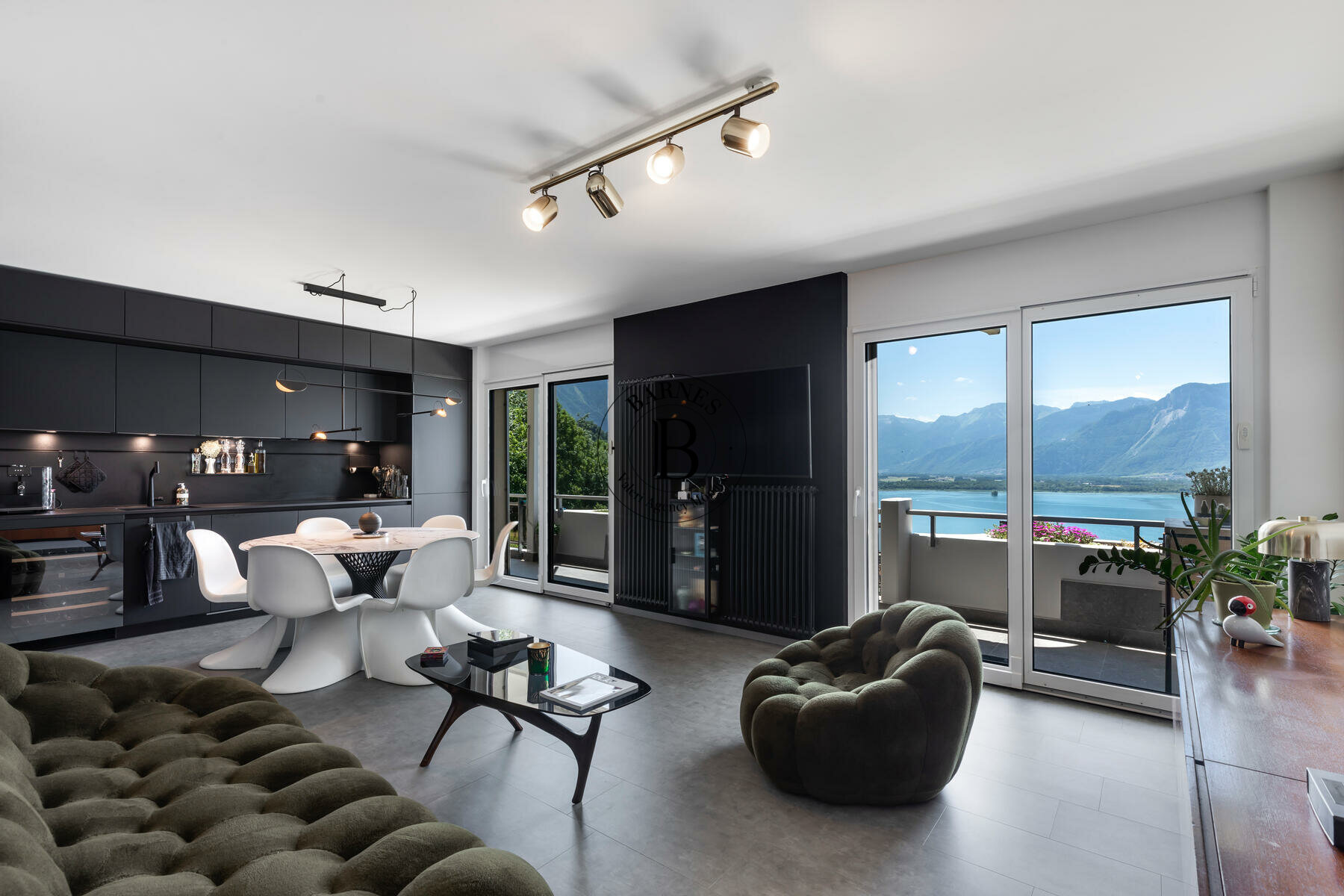 Продажа Montreux Квартира / 2 комнаты - 3/21