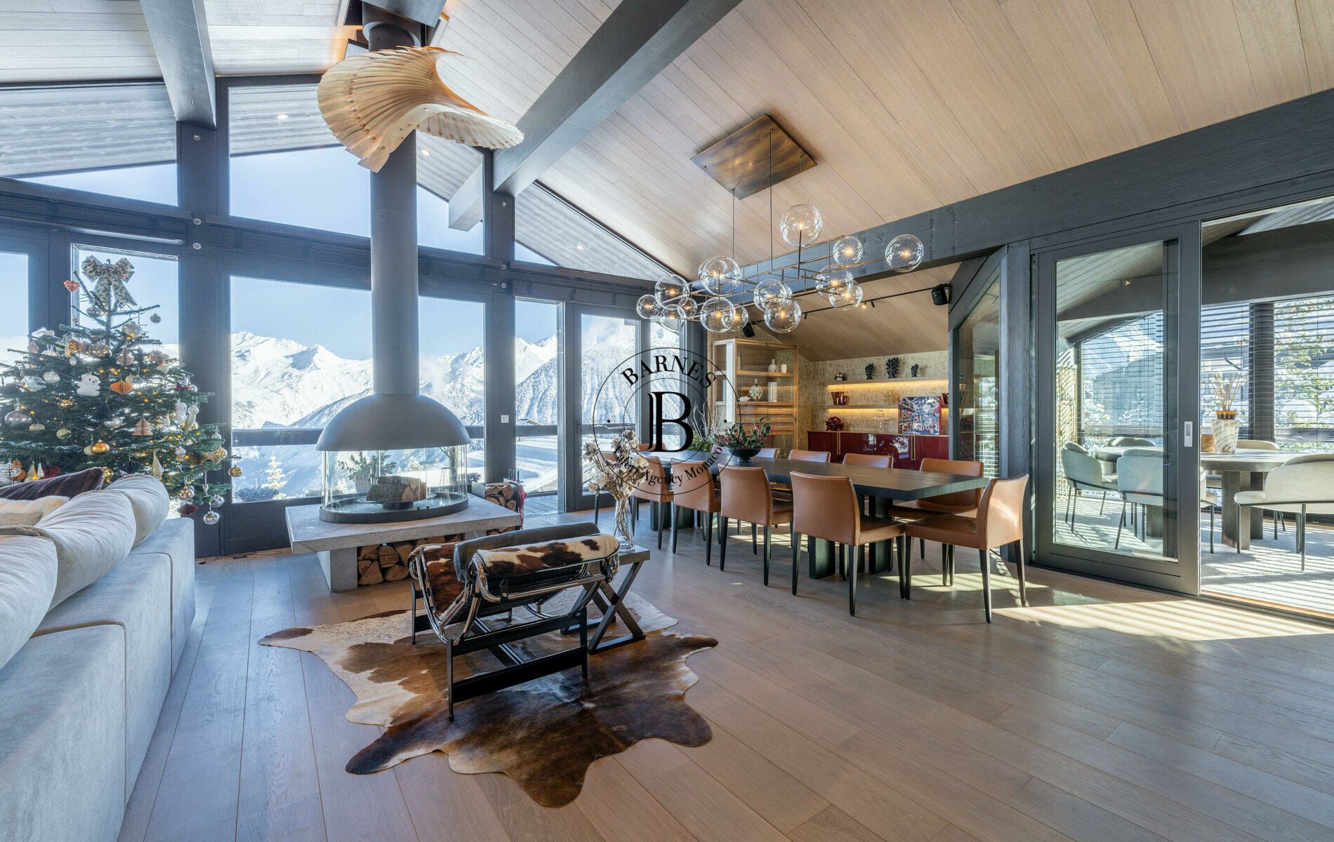 COURCHEVEL 1850 - CHALET NERO - 7 CAMERE - 2/14