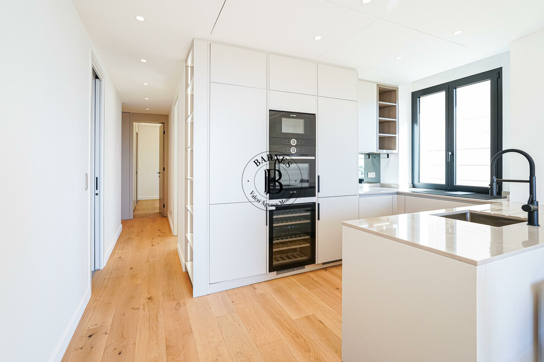 MONTE-CARLO - CENTER - 2-BEDROOM FLAT - SEA VIEW - 4/13