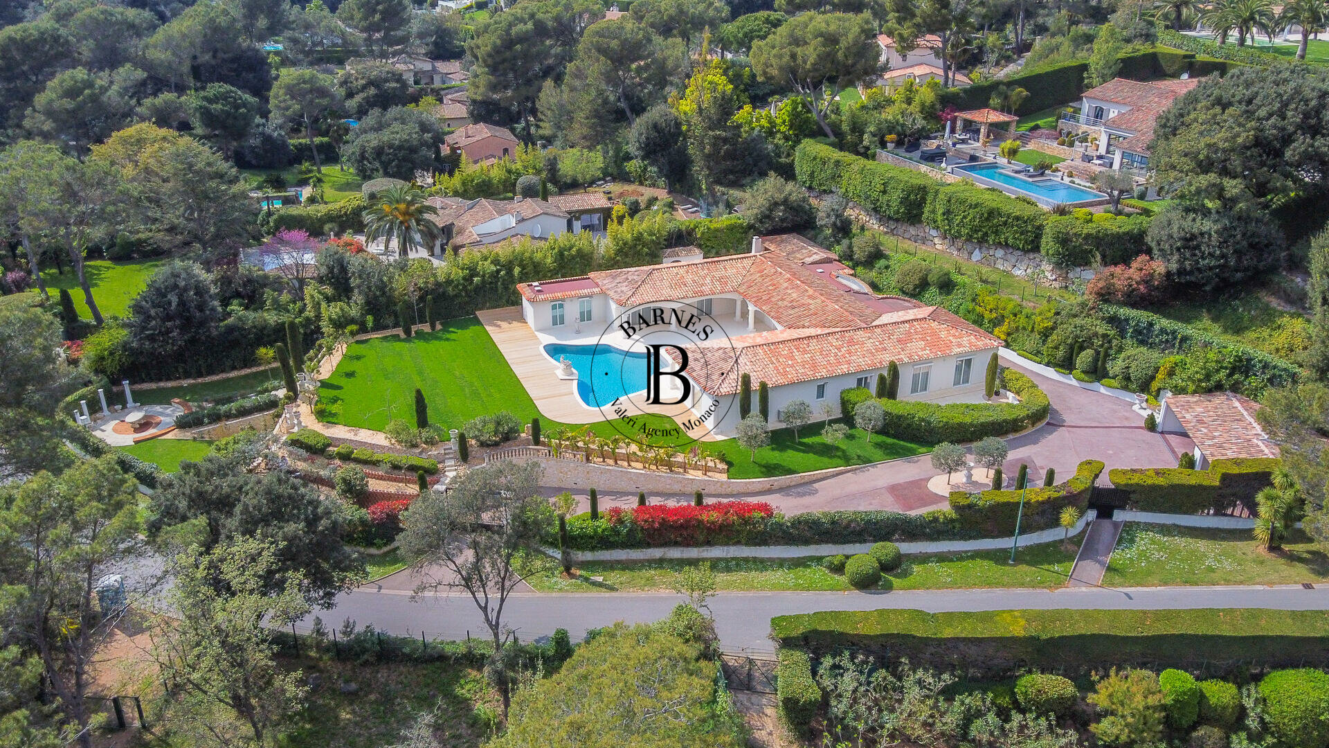 Verkauf Mougins Villa / +5 Zimmer - 2/6