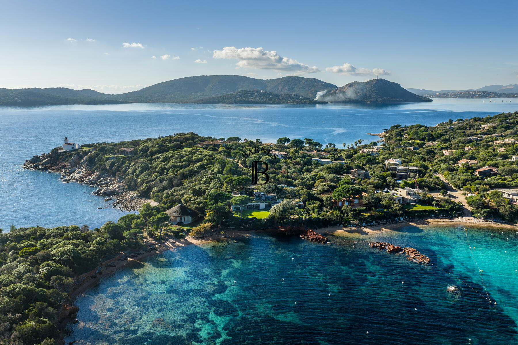 CORSE - DOUBLE VILLA - BORD DE MER - DOMAINE CALA ROSSA - 2/22