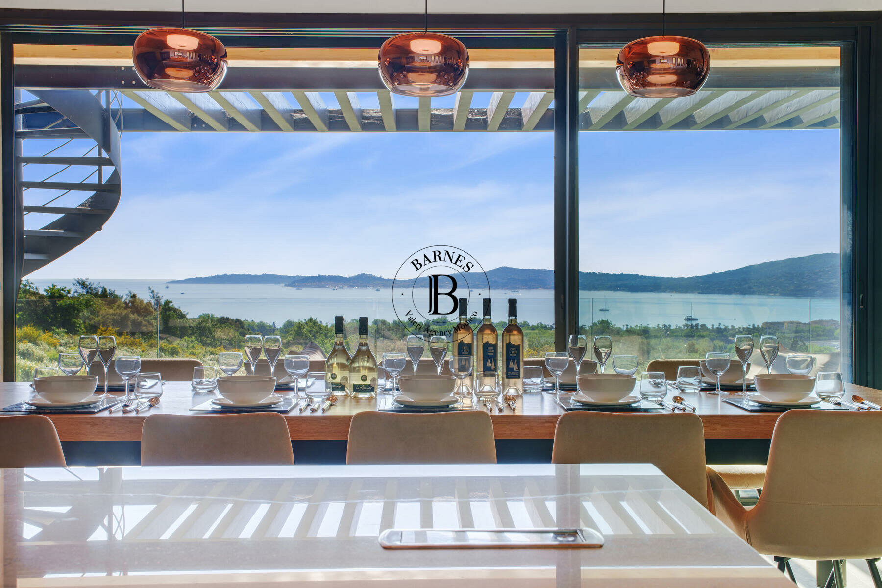 GRIMAUD - VILLA CONTEMPORAINE - VUE GOLFE DE SAINT TROPEZ - 4/13