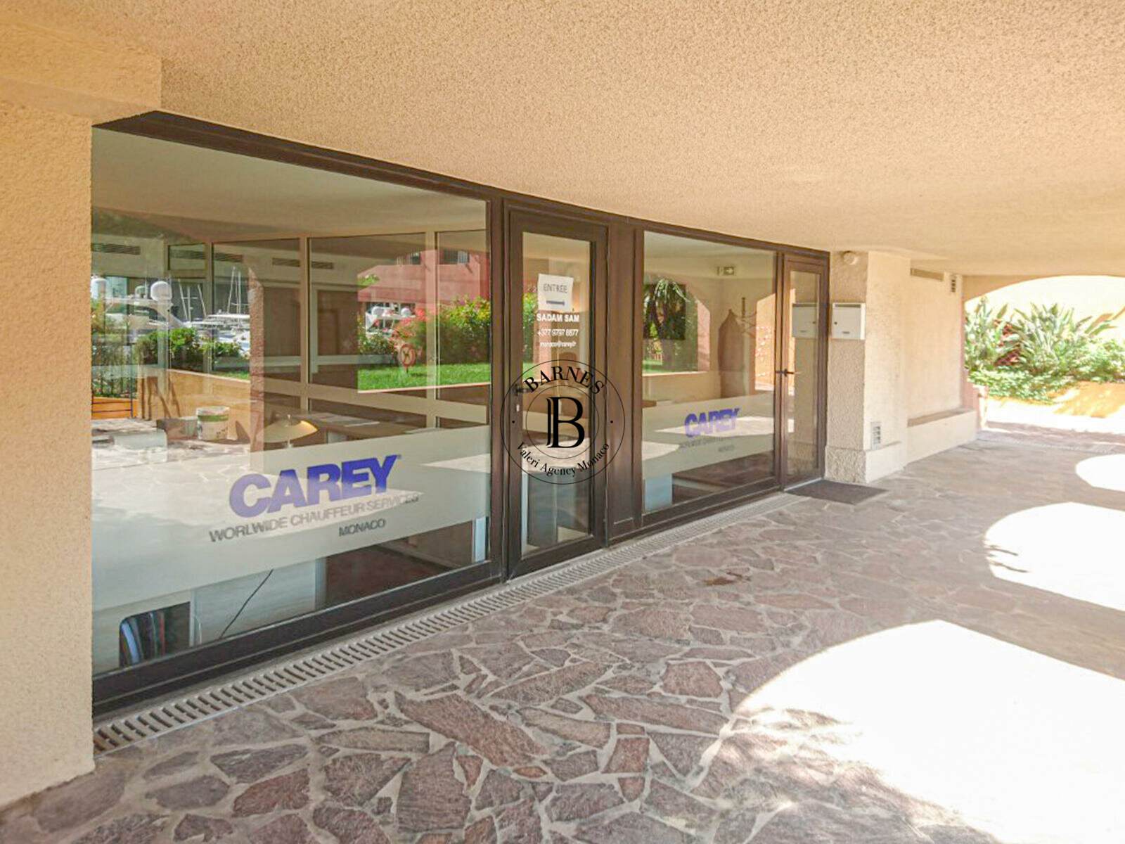 FONTVIEILLE PORT - OFFICE QUIET & PERFECT CONDITION - 4/5