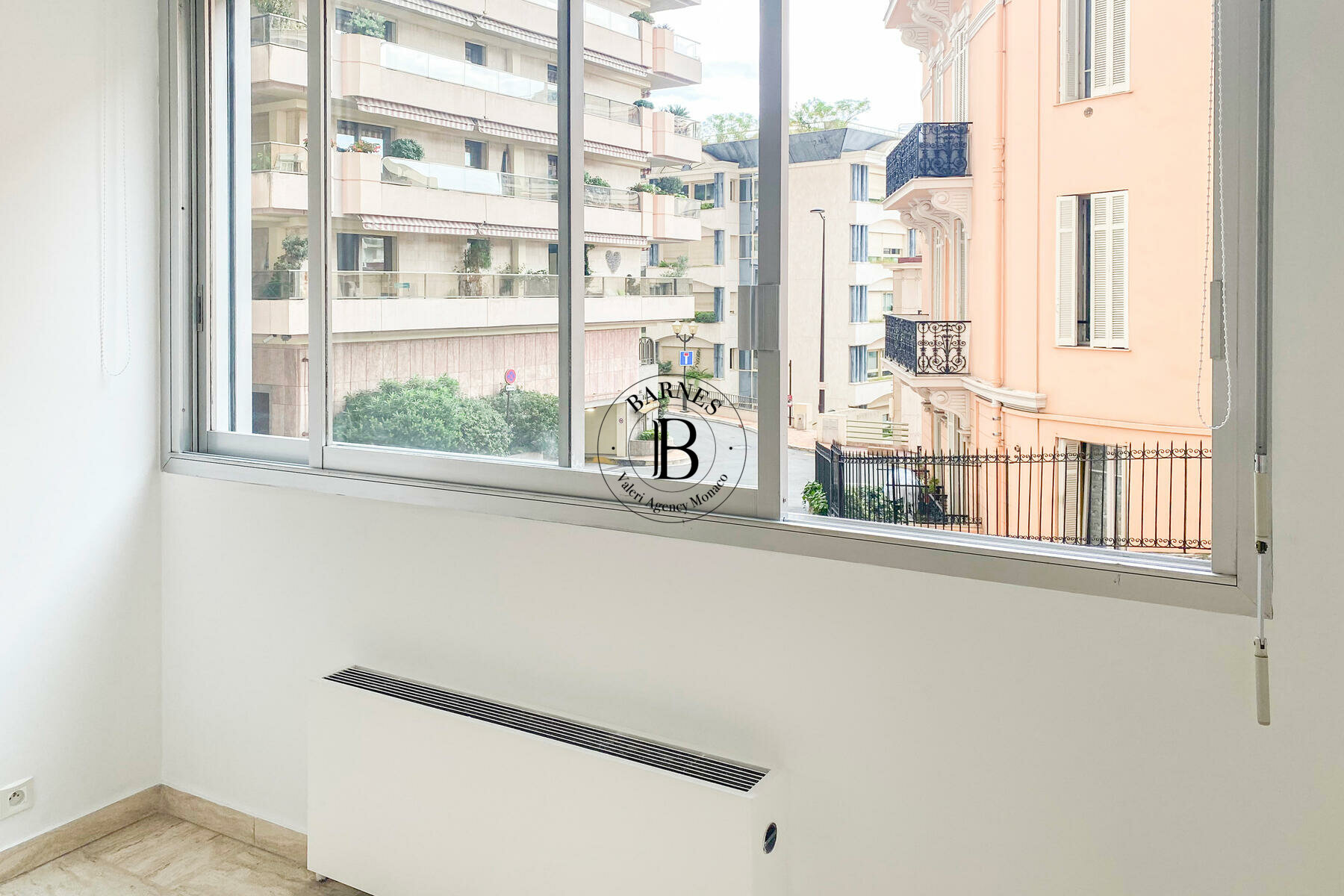 CHATEAU PERIGORD II - STUDIO - MIXED USE - 3/11