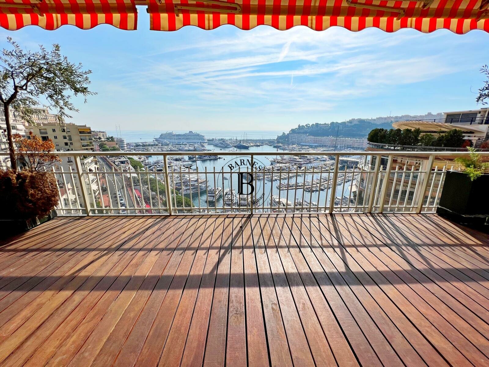 PANORAMA -BEAUTIFUL CROSSING 5-ROOM FLAT RENOVATED - PANORAMIC SEA VIEW - 4/17