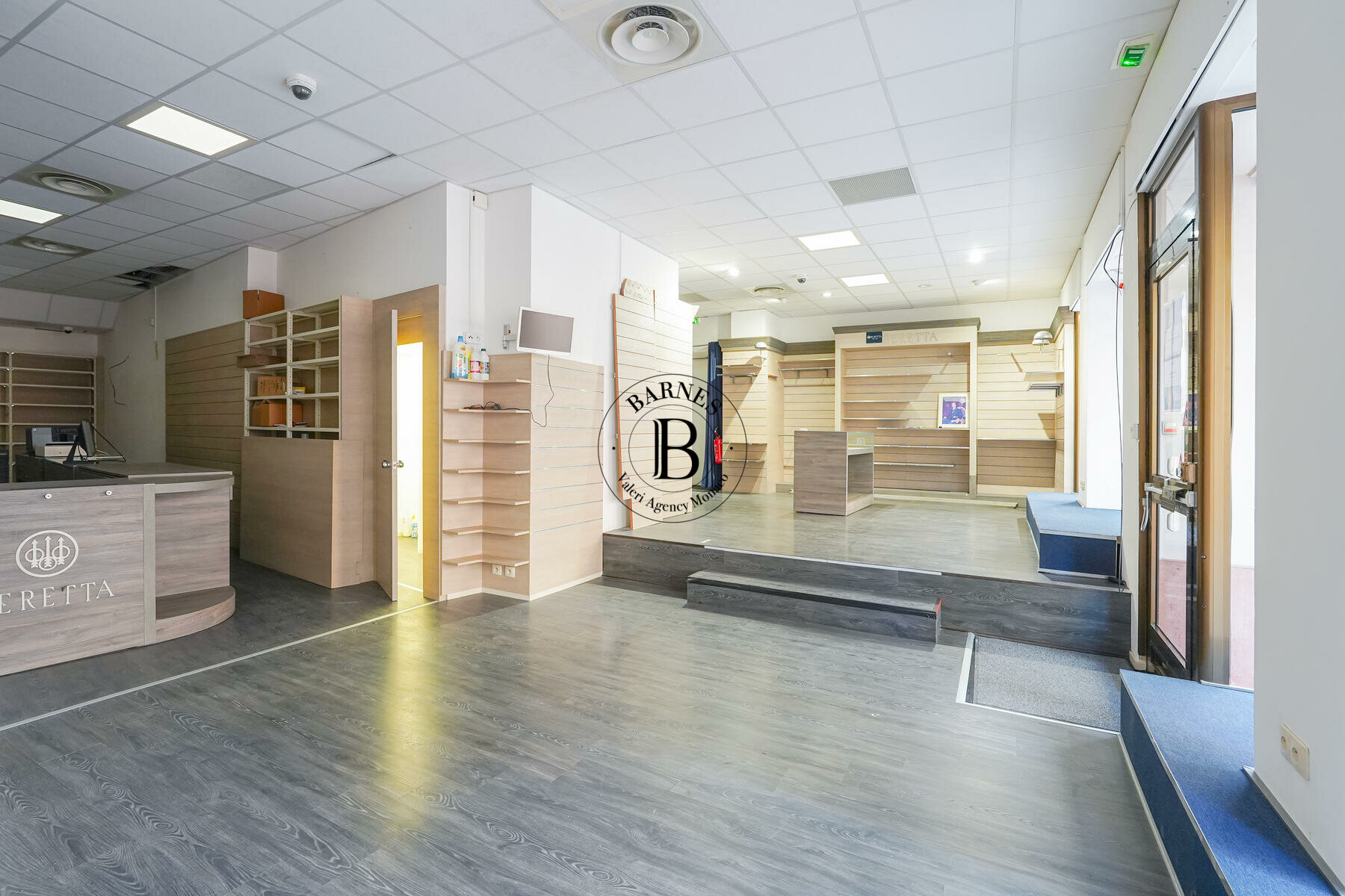 CONDAMINE - COMMERCIAL PREMISES - BUSINESS - 3/12