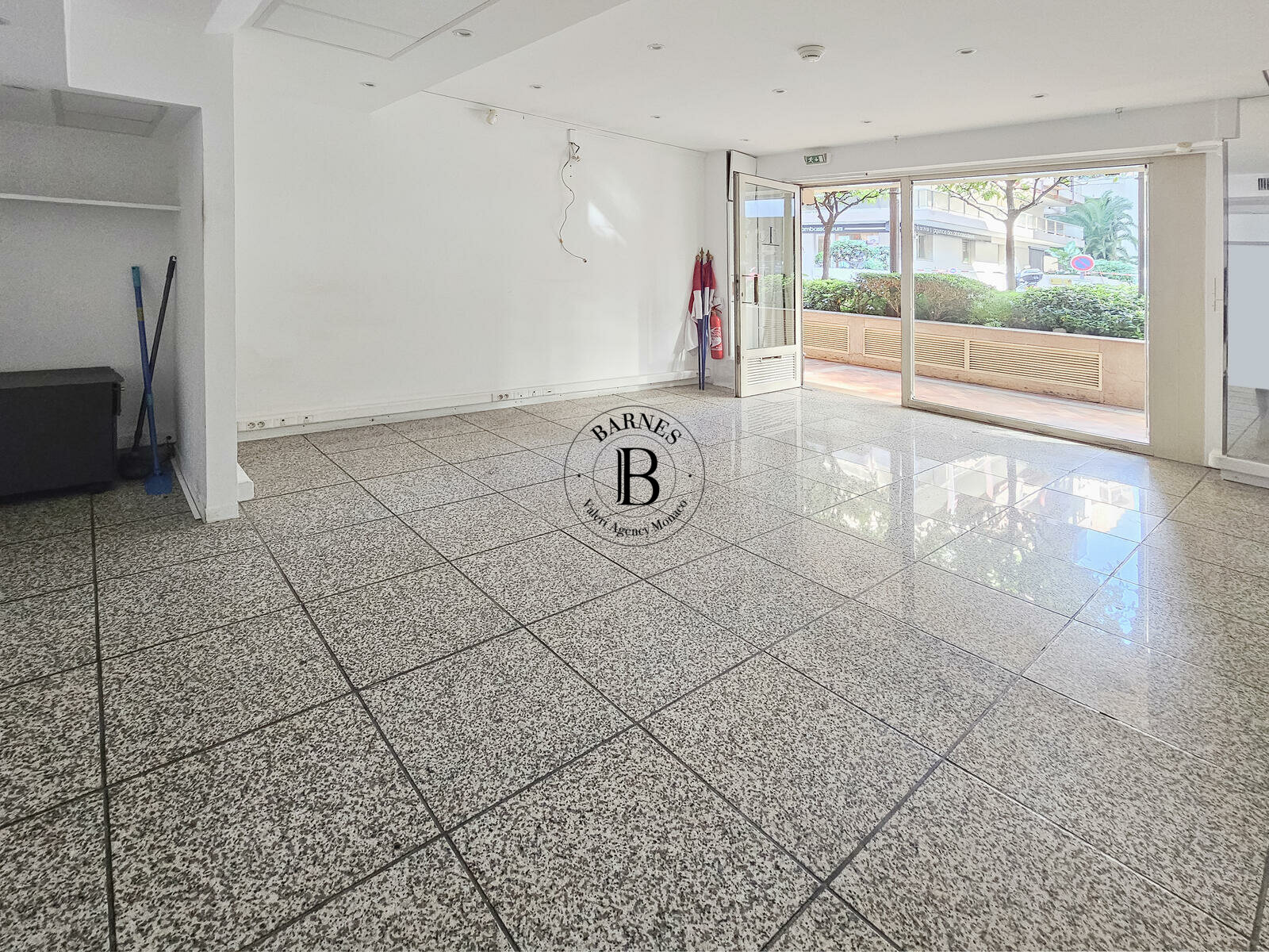 CARRÉ D'OR - OFFICES WITH WINDOW - 3/6