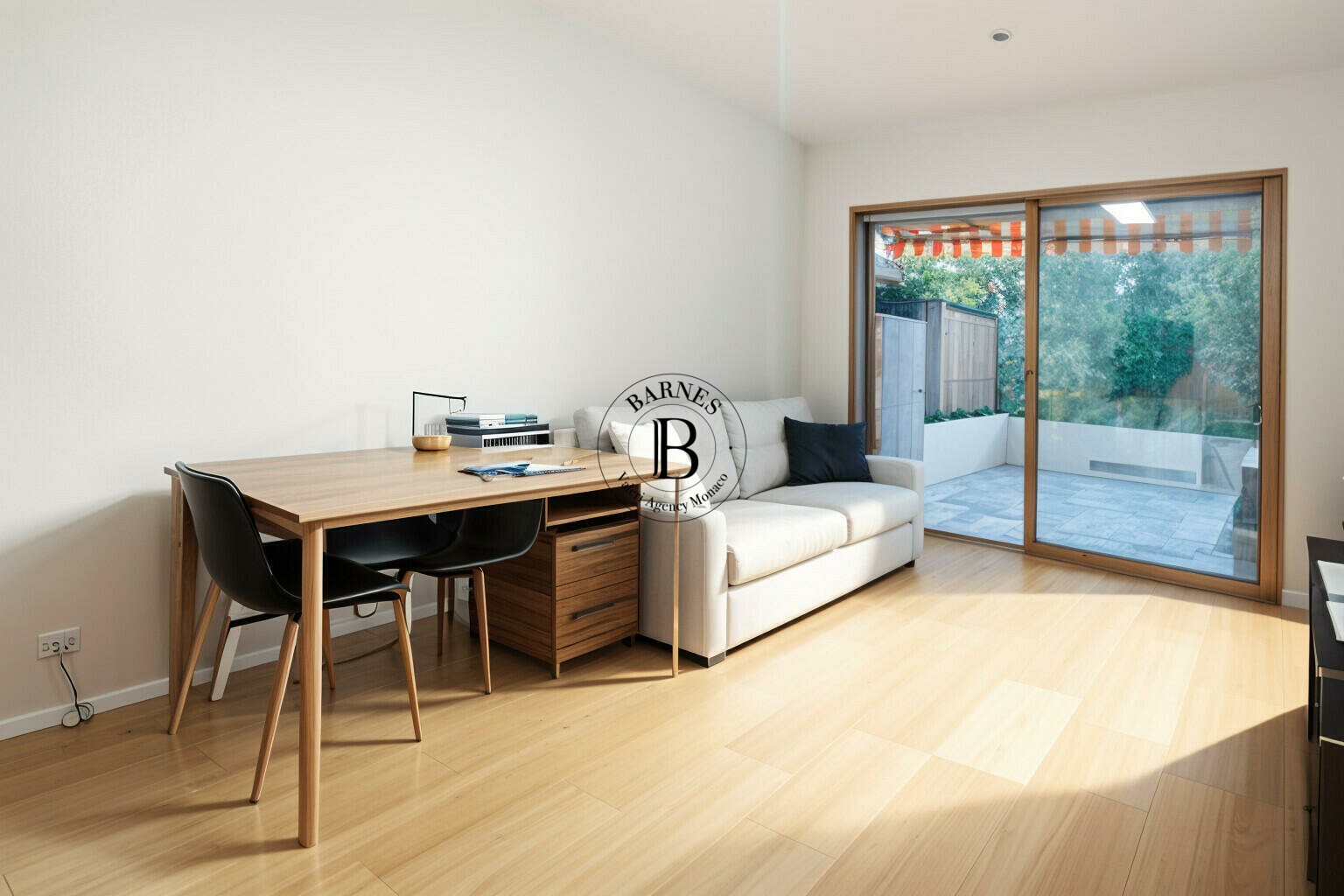 CARRE D'OR - GARDEN LEVEL STUDIO WITH TERRACE - 3/12