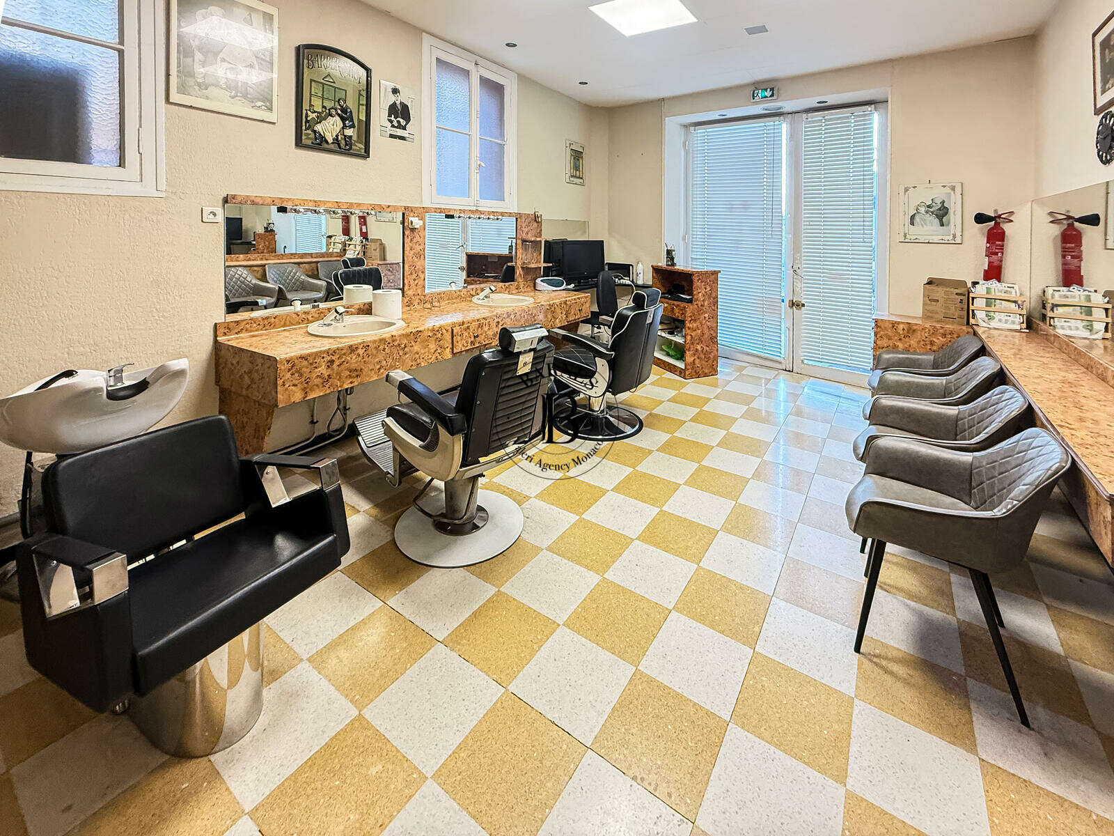 MONTE-CARLO - DROIT AU BAIL - COIFFEUR - 4/6
