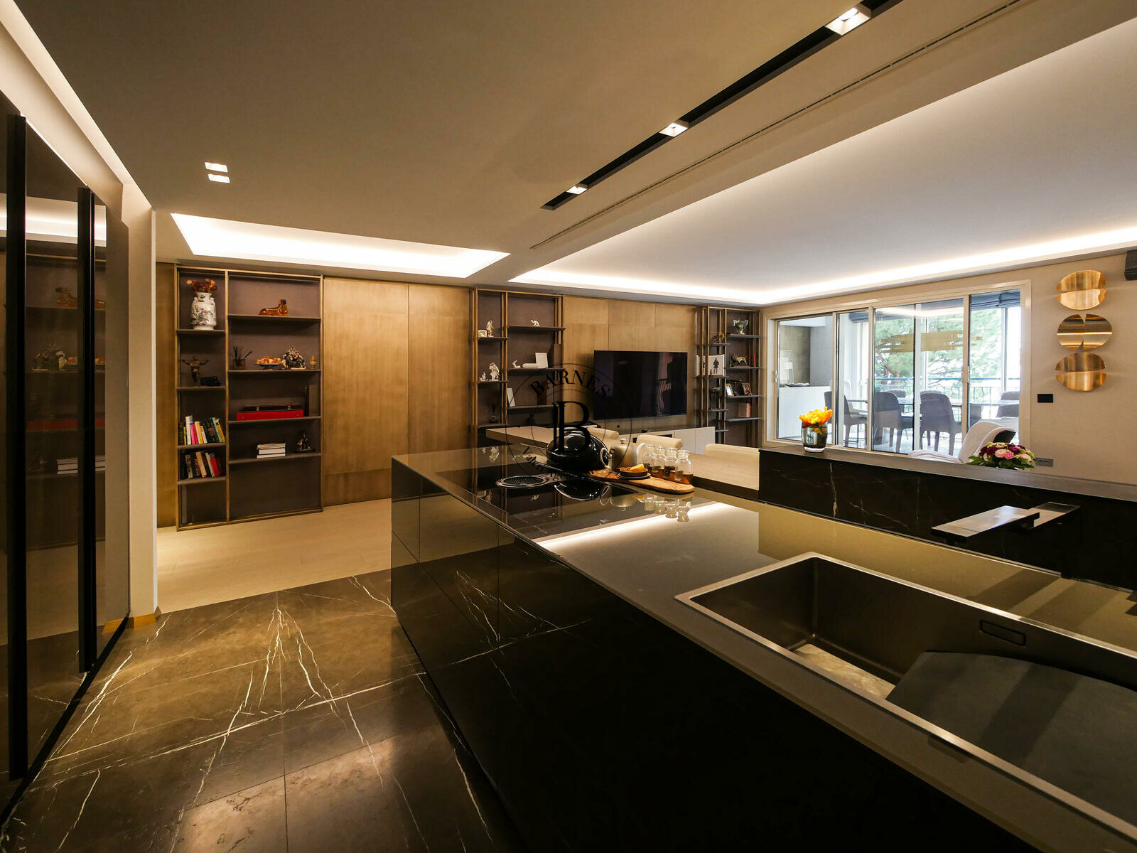 FONTVIEILLE - CYCLADES- LUSSUOSO 5 LOCALI - 3/17