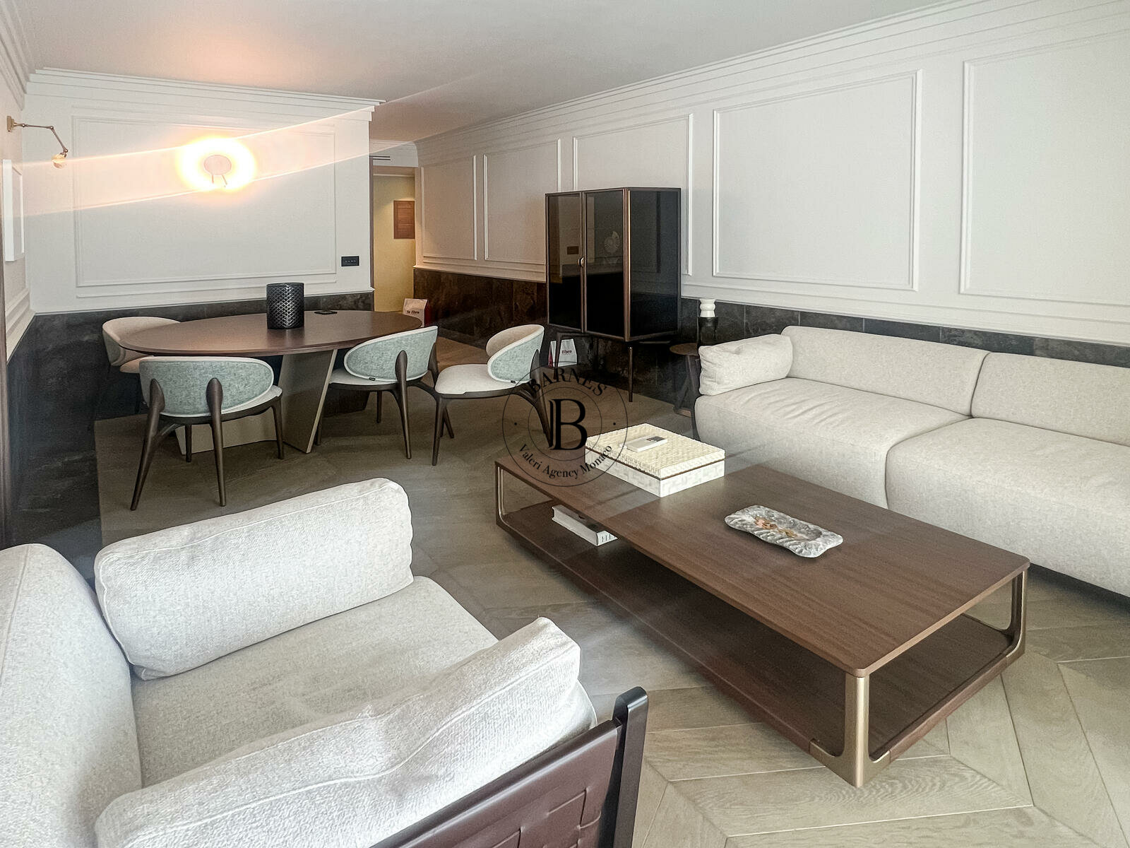 CARRÉ D'OR - MONTAIGNE A - 3 PIÈCES RÉNOVÉ ET MEUBLÉ - 2/8