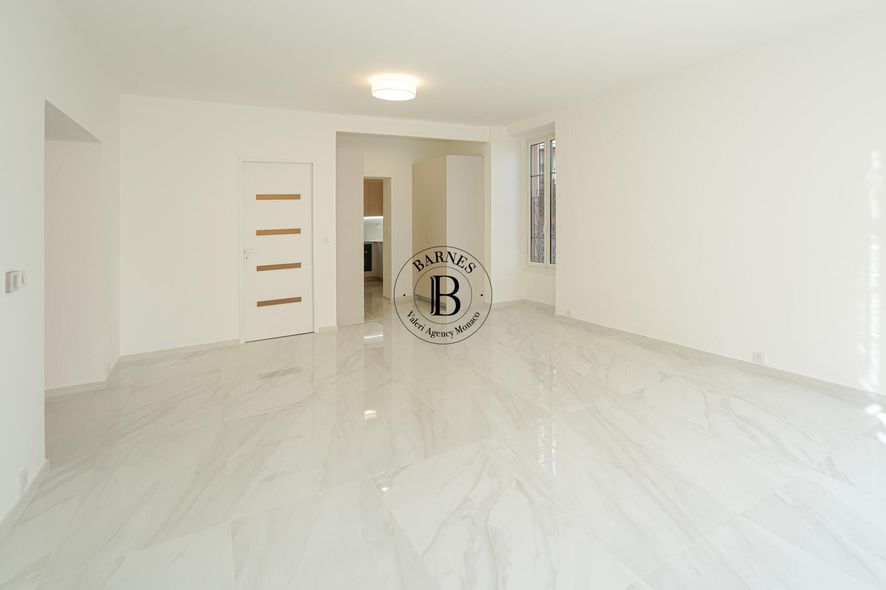 BEAUSOLEIL - 4 PIÈCES RÉNOVÉ - 2 PARKINGS - 3/13