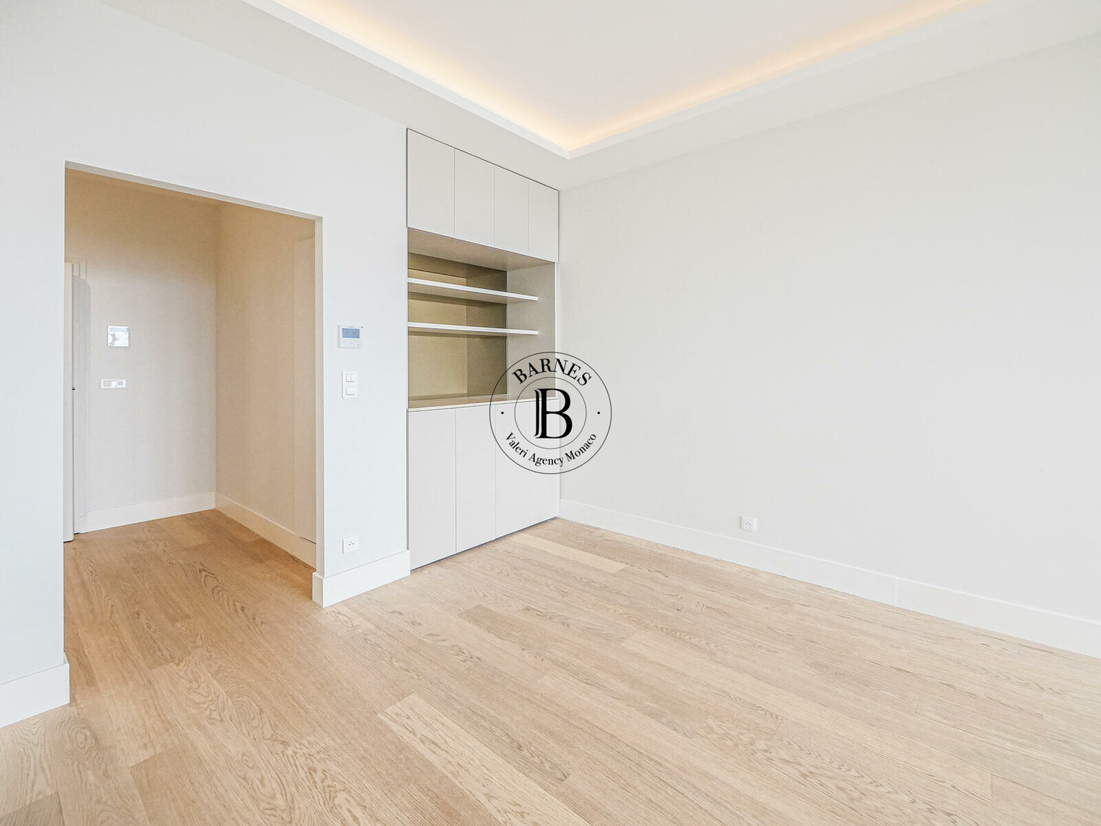 MONACO PORT - RENOVATED 1-BEDROOM FLAT - SEA VIEW - 4/13