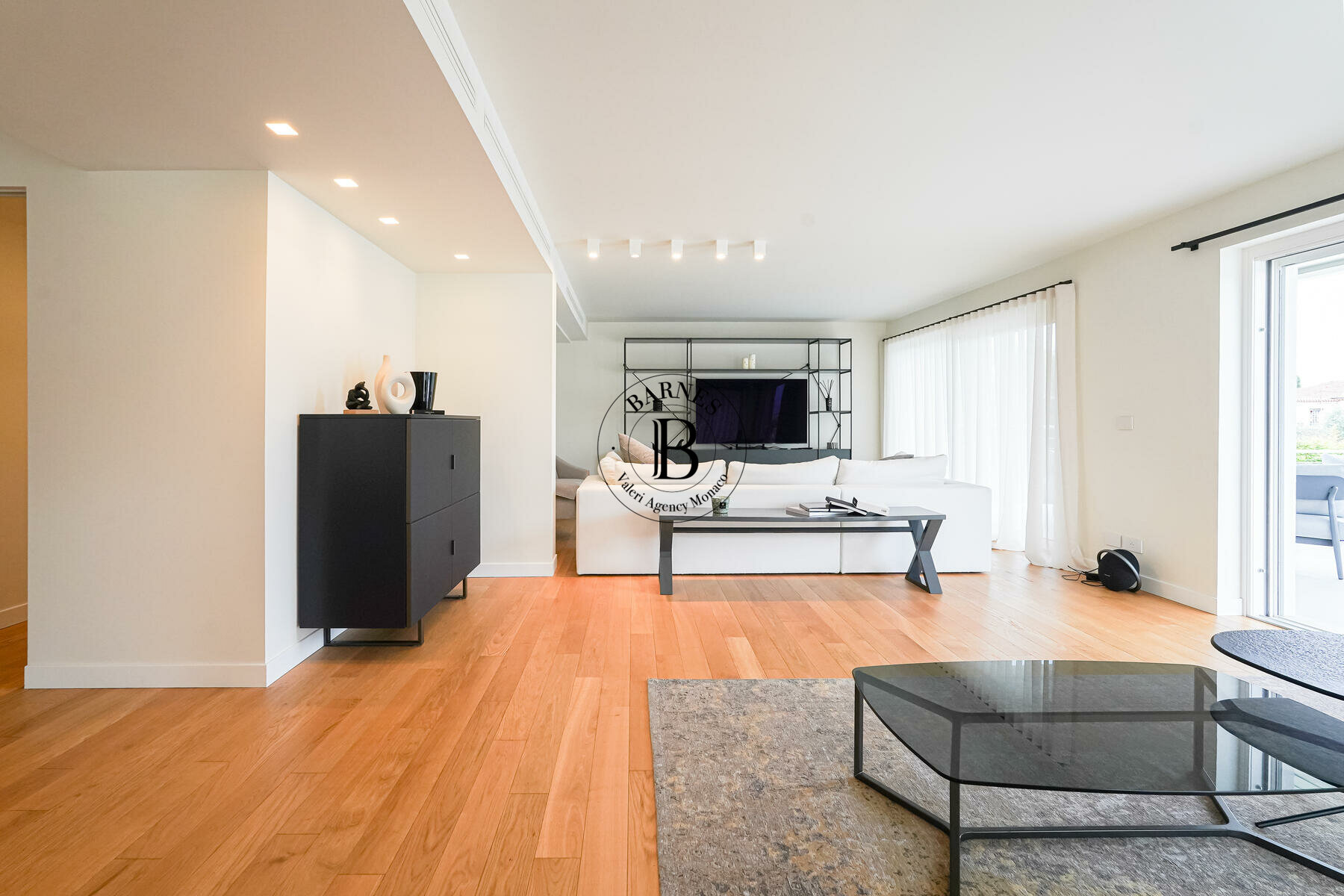 VILLEFRANCHE SUR MER - RENOVATED VILLA WITH SWIMMING POOL - 4/19