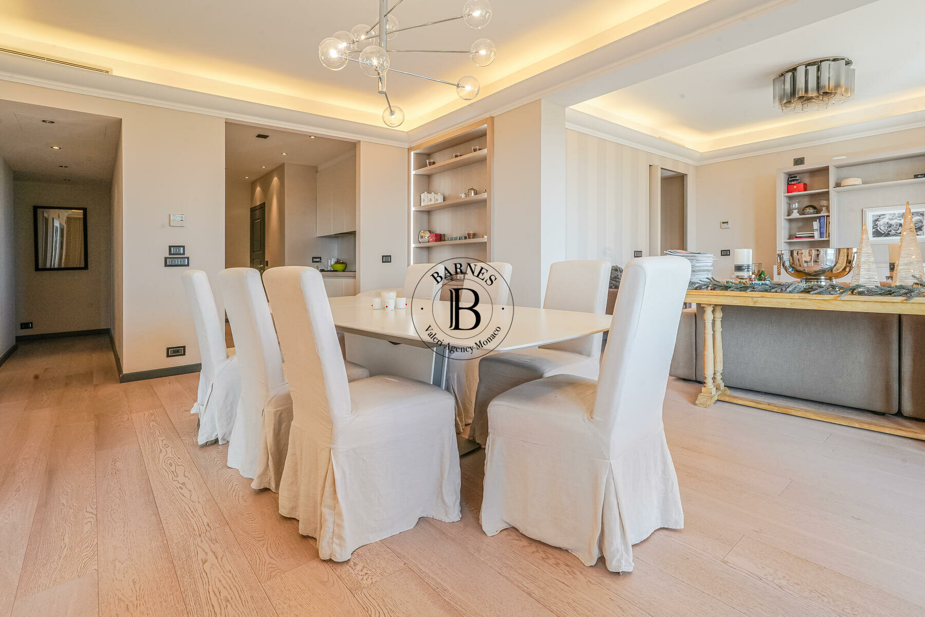 PLACE DES MOULINS - SANTA MONICA - CENTRAL FAMILY FLAT - 4/10