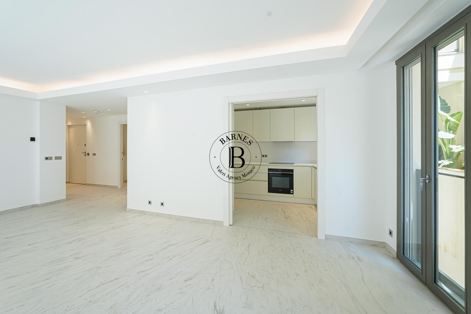 NEW - VILLA ARIANE - КВАРТИРА С ЧАСТНЫМ ЛИФТОМ - 3/14