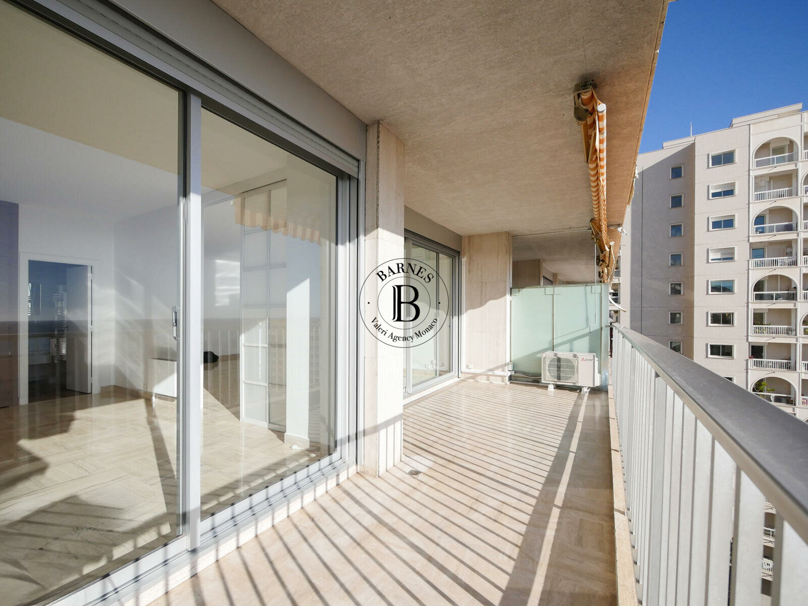 CHATEAU D'AZUR - 2-BEDROOM FLAT WITH SEA VIEW - PARKING - 3/12