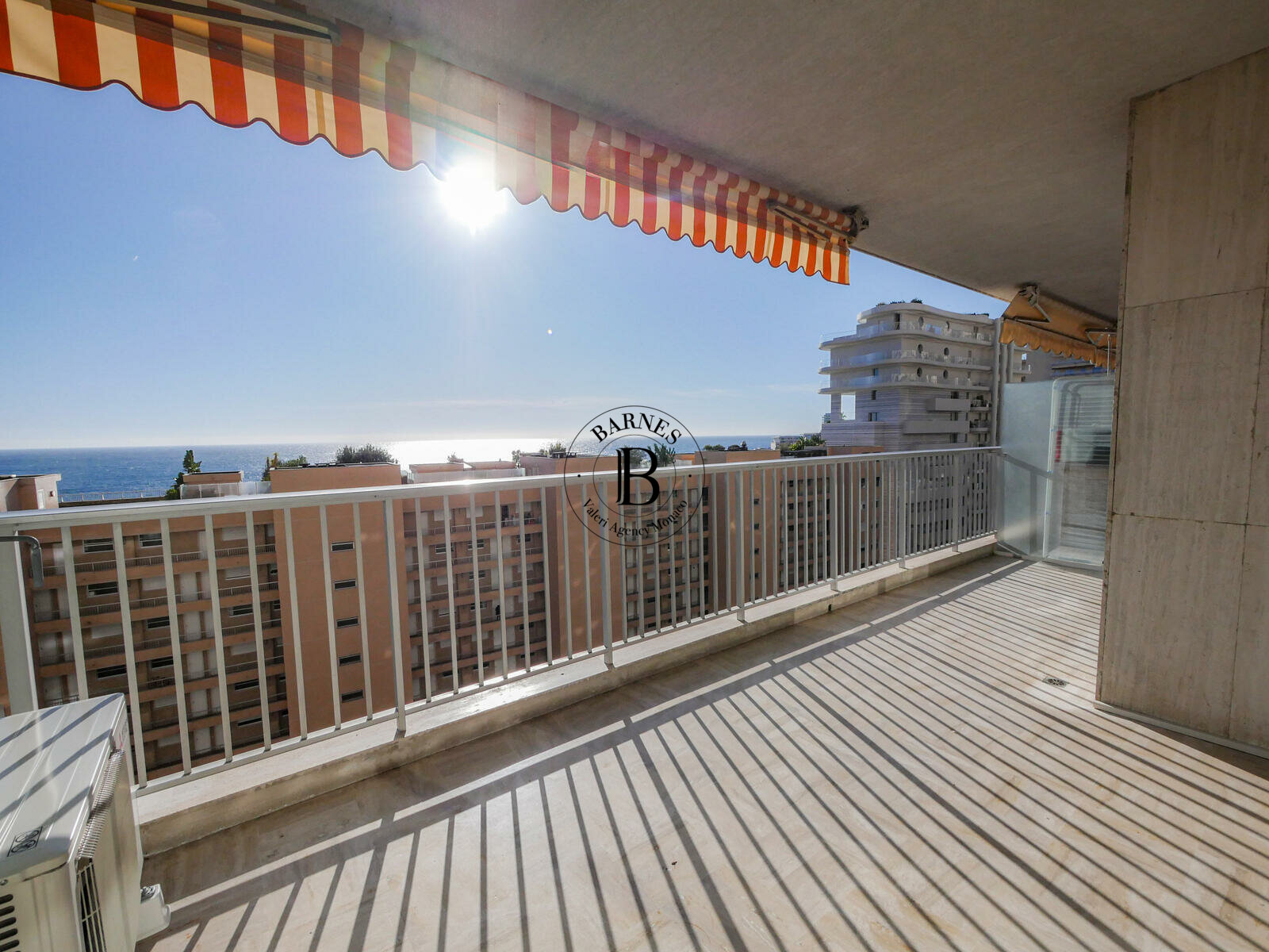 CHATEAU D'AZUR - 2-BEDROOM FLAT WITH SEA VIEW - PARKING - 2/12