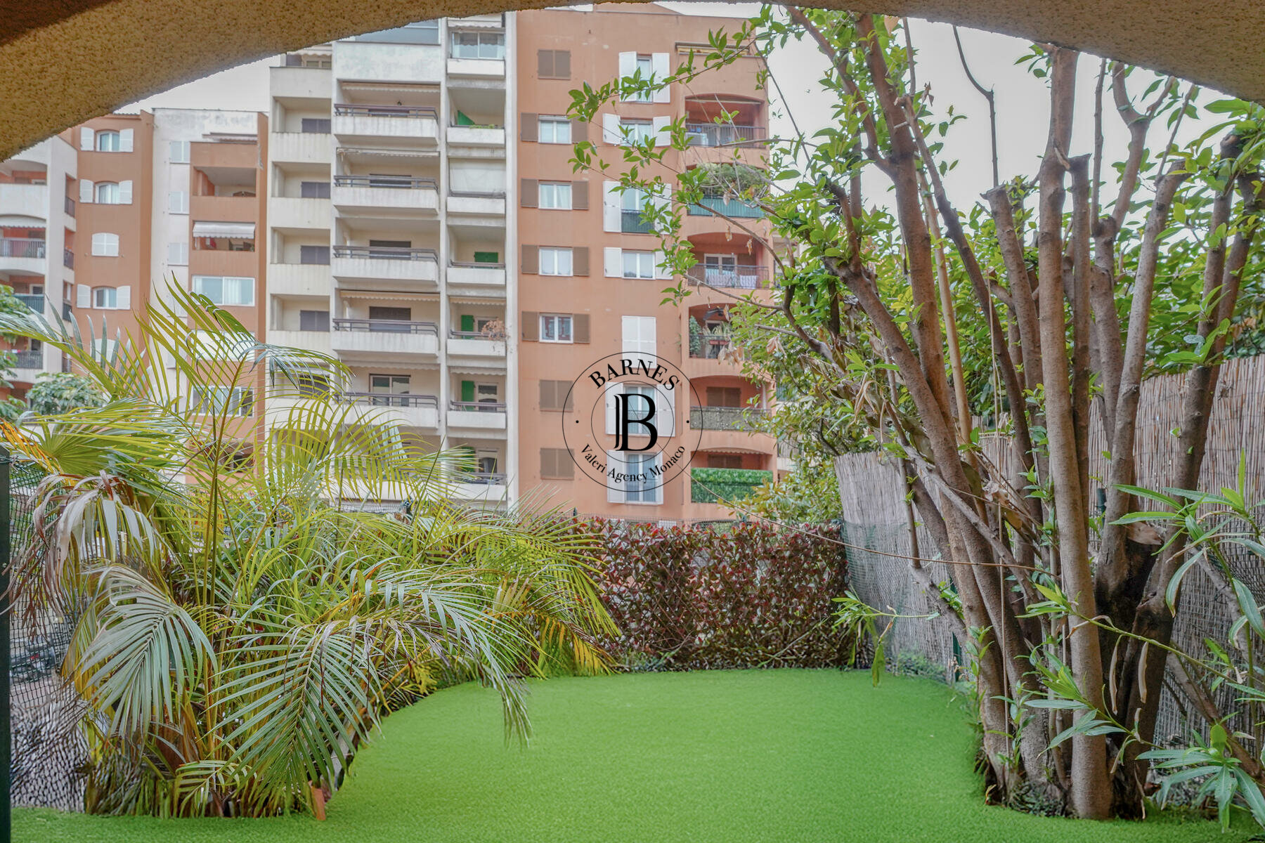 FONTVIEILLE - MONOLOCALE CON GIARDINO - INVESTIMENTO IDEALE - 2/13