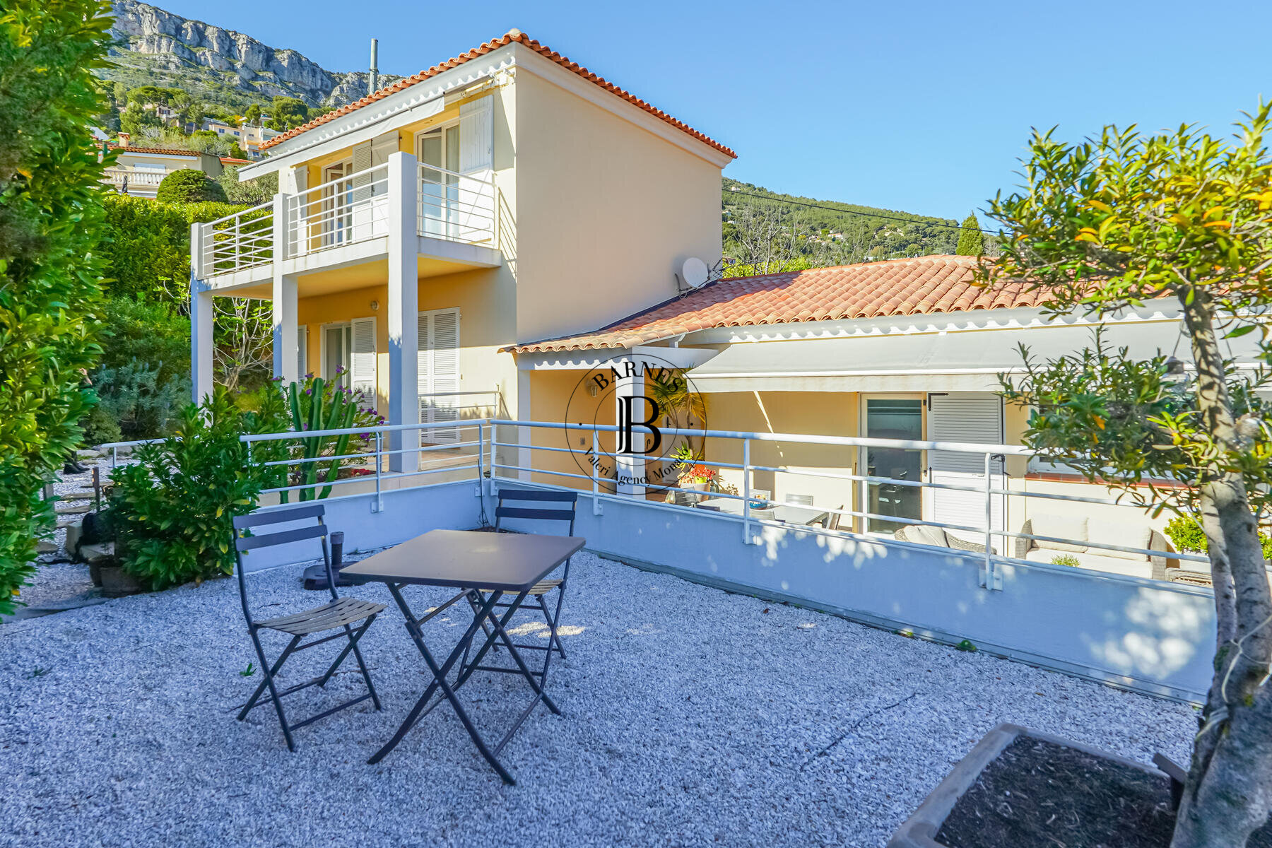 SAINT-LAURENT D'ÈZE - VILLA - PISCINE & GARAGE - 3/23