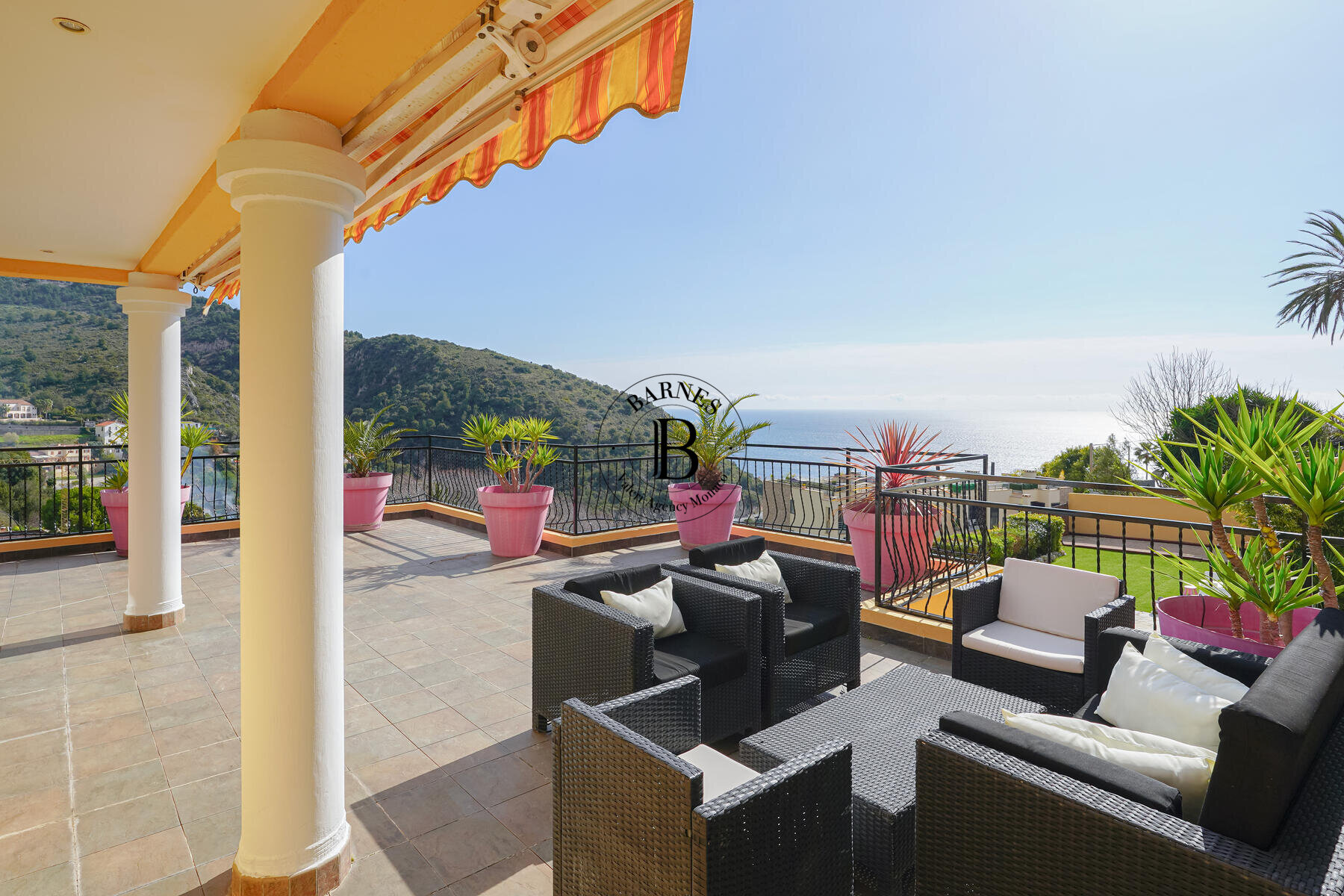 SAINT-LAURENT-D'ÈZE - VILLA - PISCINE - 4/32