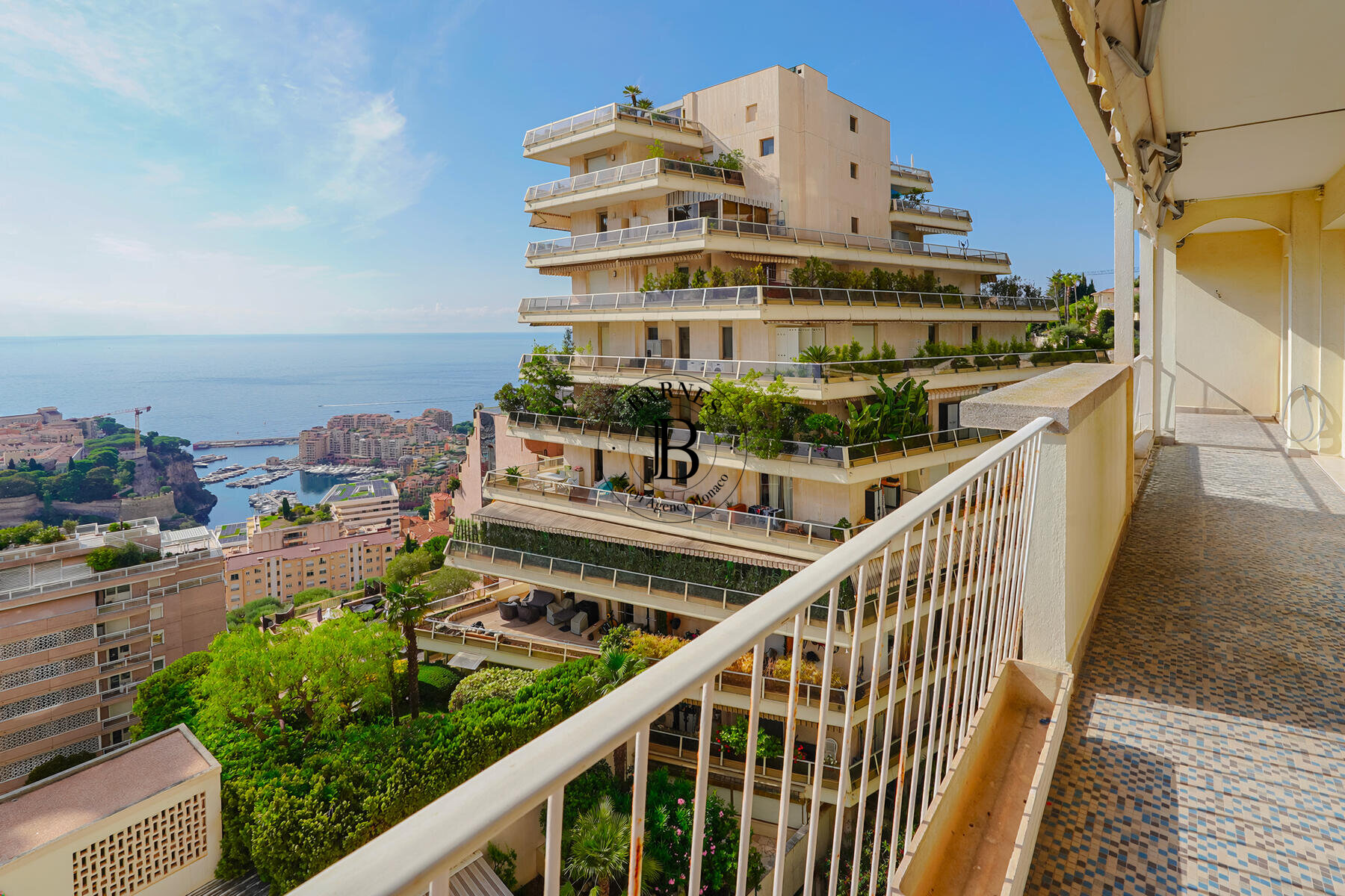 EXOTIC GARDEN - 4-BEDROOM APARTMENT - SEA VIEW - PARKING - 2/18