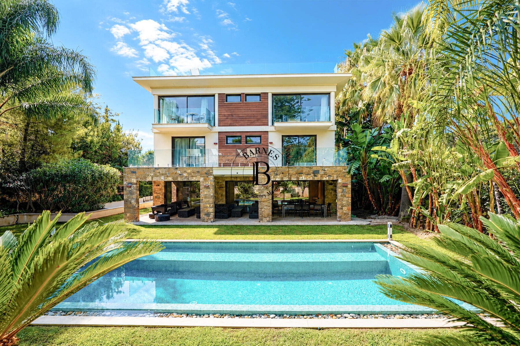 CO-EXCLUSIVITÉ - SAINT-JEAN-CAP-FERRAT - PROPRIÉTÉ D’EXCEPTION - 2/15