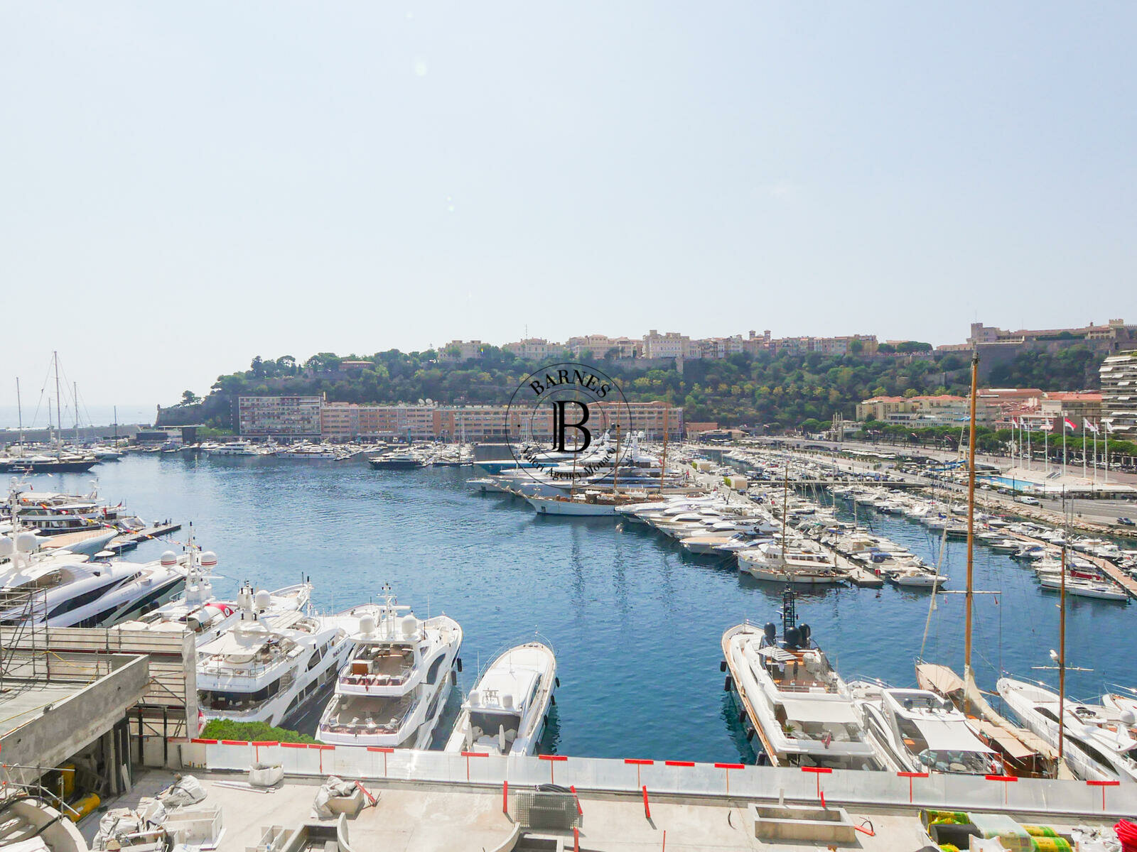 BEAU RIVAGE - 1-BEDROOM FLAT- F1 & PORT VIEWS - 2/9