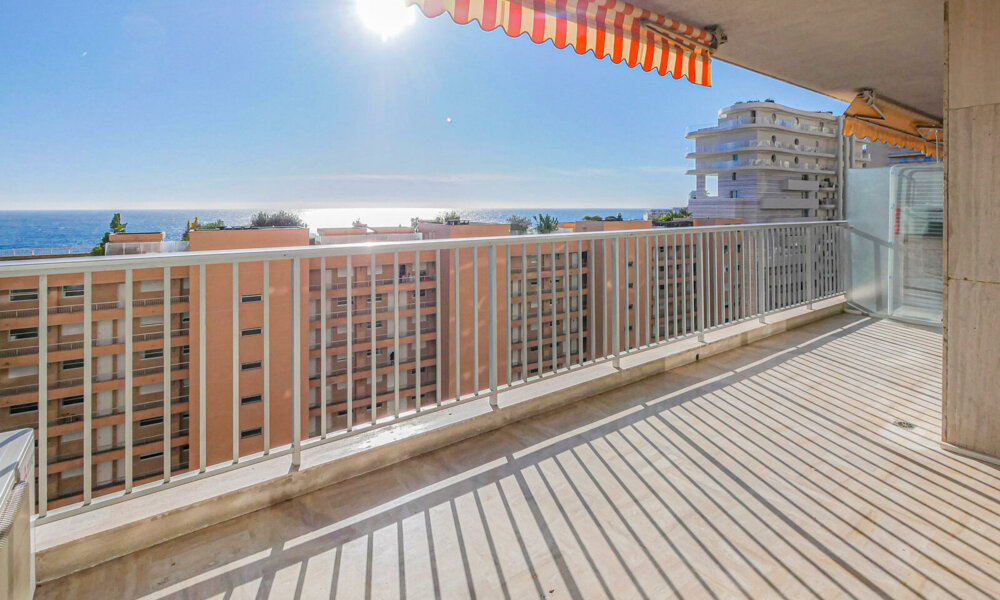 SOUS OFFRE -CHATEAU D'AZUR - 3 PIÈCES VUE MER - PARKING