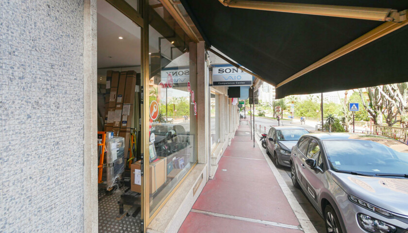 Продажа Trocadero Sales of commercial lease /  - 2/3