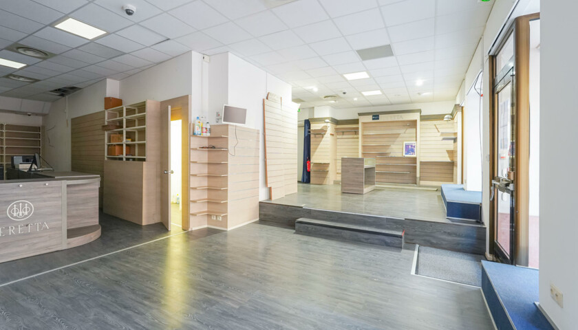 CONDAMINE - COMMERCIAL PREMISES - BUSINESS - 3/12