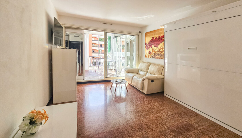 FONTVIEILLE - STUDIO IN PERFECT CONDITION - 2/8