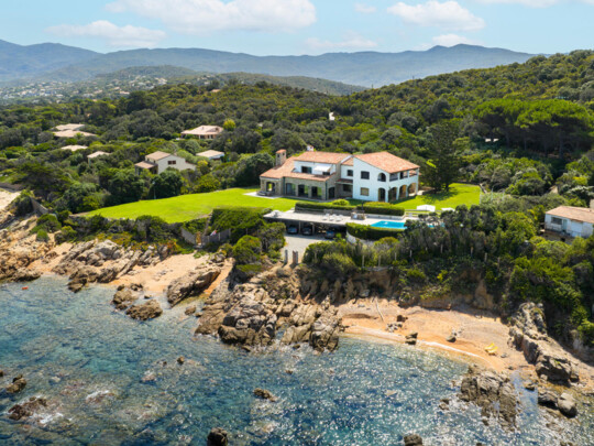 КОРСИКА — ВИЛЛА У МОРЯ — ПОРТИЧЧО