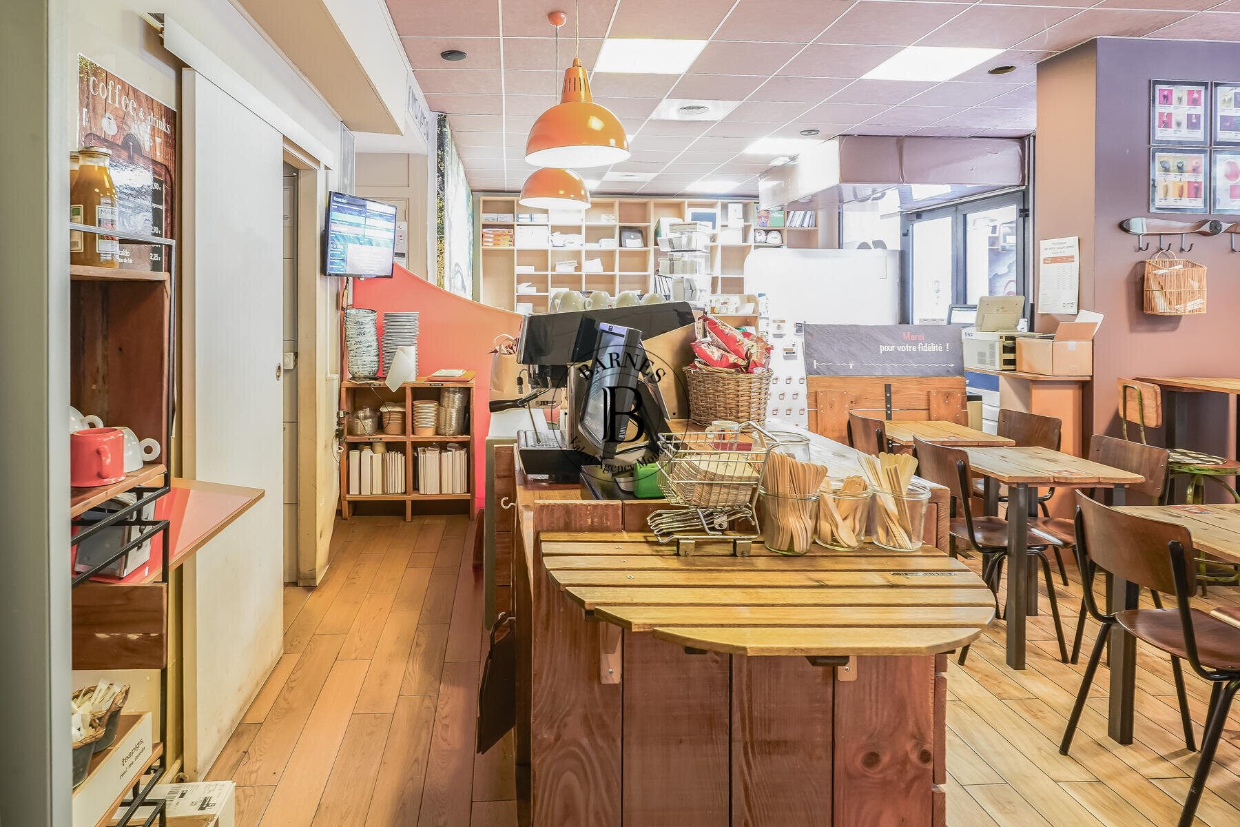 FONTVIEILLE - DROIT AU BAIL - EMPLACEMENT STRATÉGIQUE - 3/7